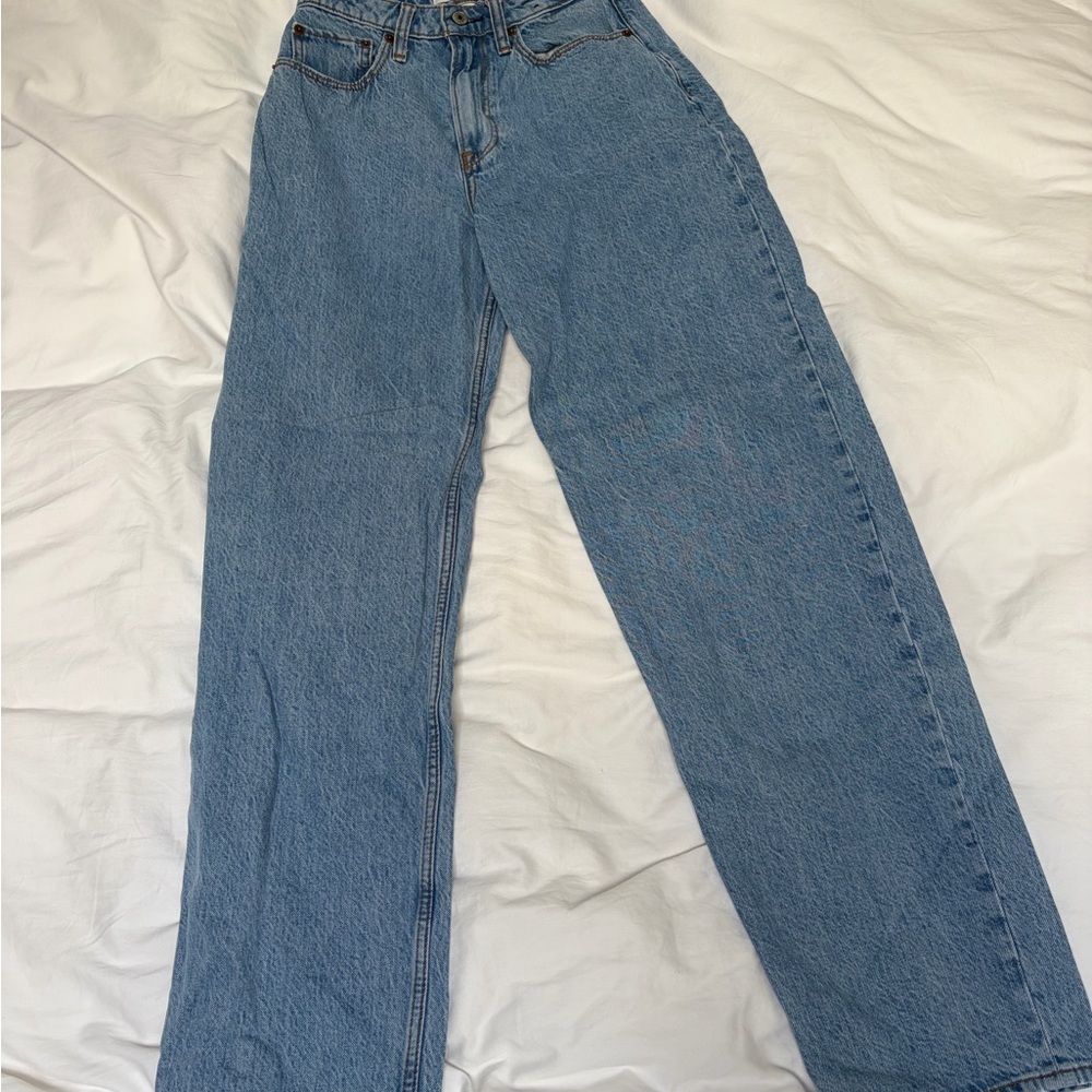 Abercrombie taper high rise curve love Jean